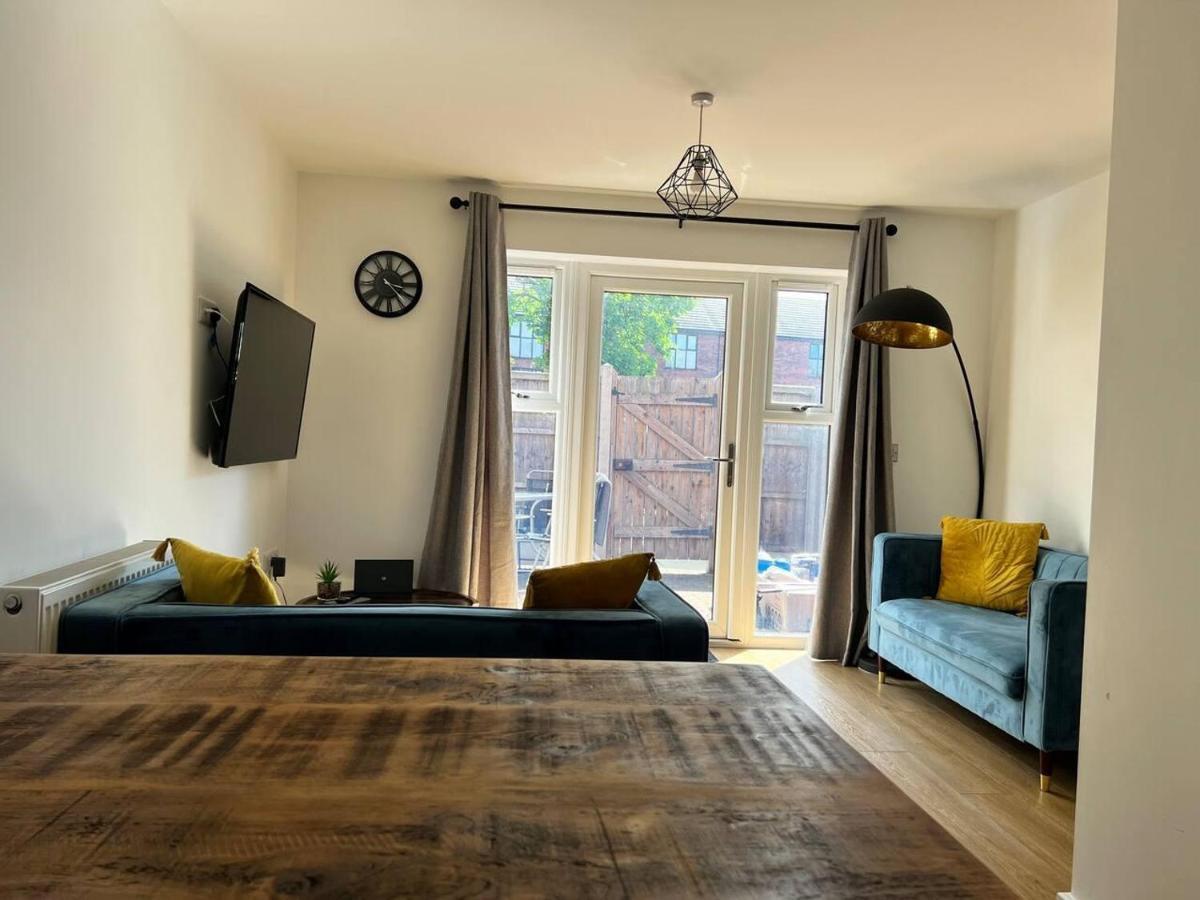 Beautiful 4-Bed House In Lincoln- Close To Centre Esterno foto
